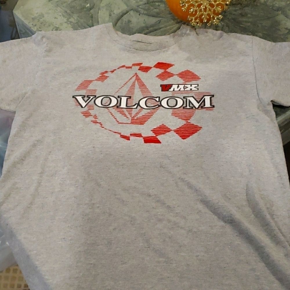 VOLCOM TEE